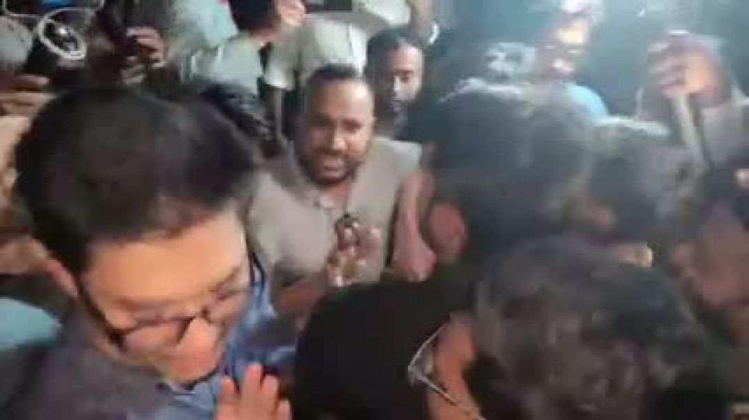 শেখ মুজিবের বাড়ির সামনে মুখোমুখি ছাত্রদল-ছাত্রশিবির