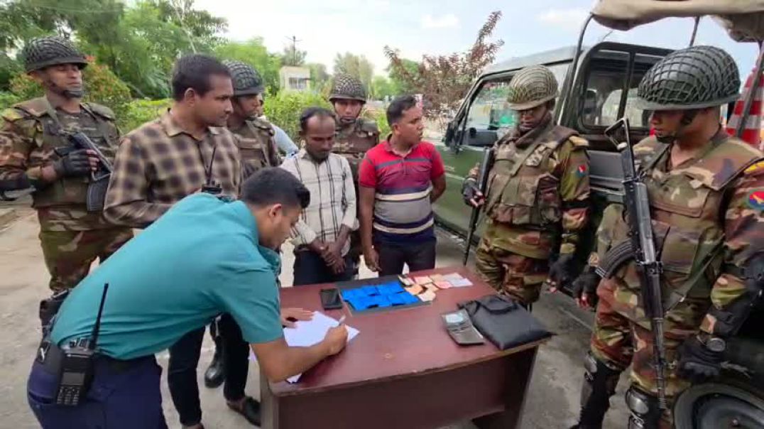 ট্রাফিক পুলিশের হাতে ইয়াবাসহ আটক মোটরসাইকেল আরোহী