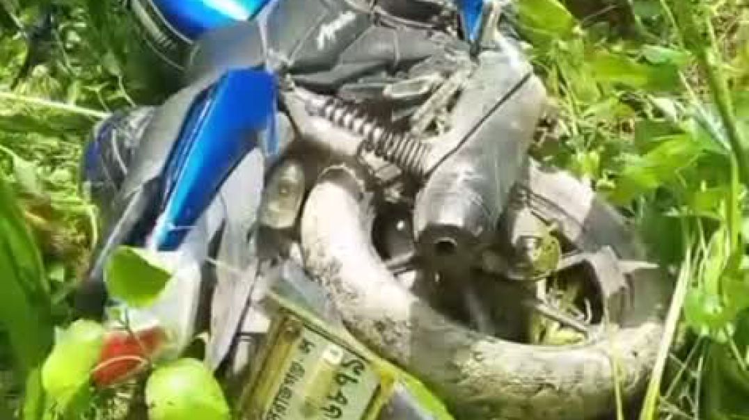 ⁣সিরাজগঞ্জ খোকসা বাড়ি ইউনিয়ন পলিটেকনিক্যাল ইনস্টিটিউট এর পাশে অজ্ঞাত মোটর সাইকেলের সন্ধান