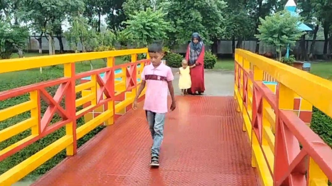 ⁣মেলায় যাইরে, মেলাশ যাইরে