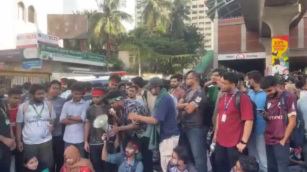 এখনো উত্তপ্ত শাহবাগ যা দেখা যাচ্ছে এই মুহুর্তে