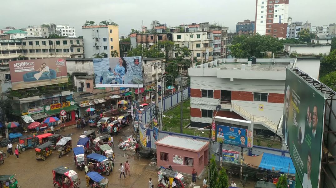 ⁣ব্যস্ততায় ময়মনসিংহ মেডিকেল কলেজ সংলগ্ন...