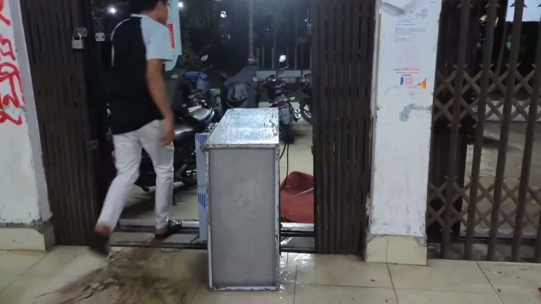 ঢাবিতে দীর্ঘ ১বছর পর পানির ফিল্টার ভাঙার মধ্যে দিয়ে মুক্ত বুদ্ধির চর্চার সূচনা!!!