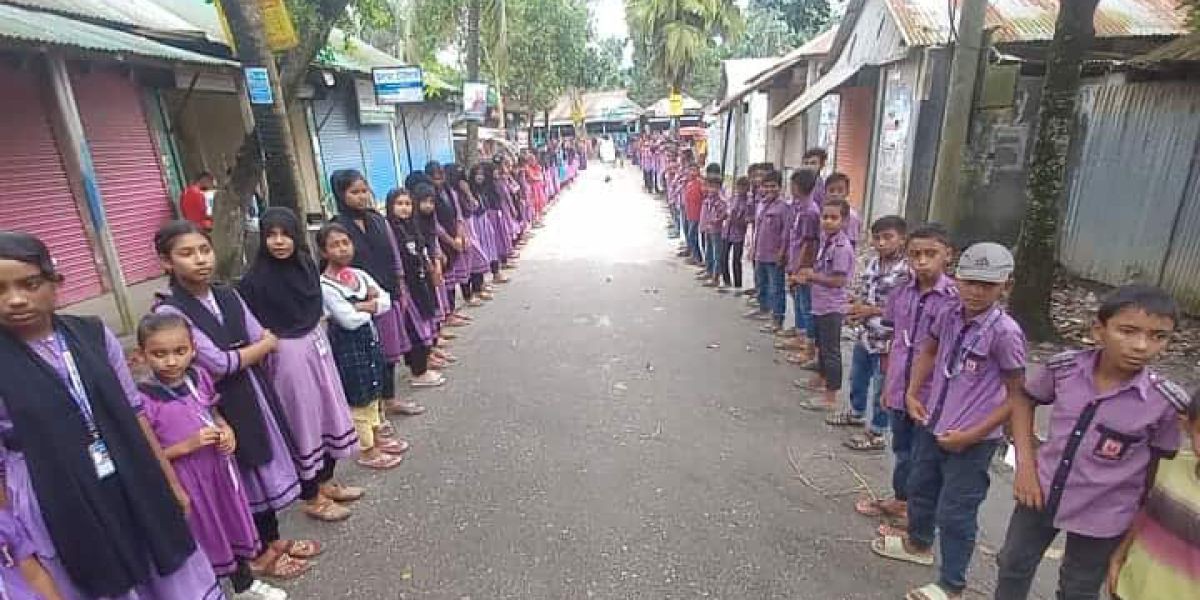 বকশীগঞ্জে ইউএনও মাসুদ রানার বিপক্ষে ও পক্ষে তীব্র সমাবেশ..
