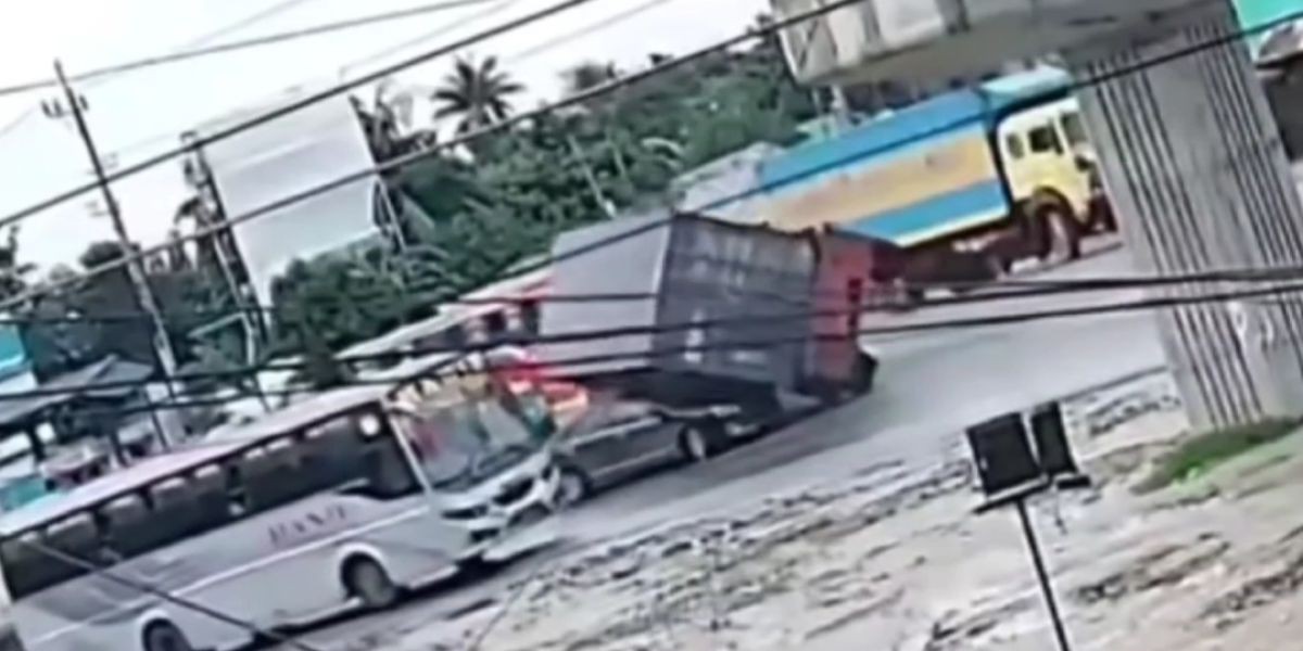 পদুয়ারবাজারে প্রাণঘাতী দুর্ঘটনার পর প্রশাসনের কঠোর পদক্ষেপ: বন্ধ হলো বিপজ্জনক ইউটার্ন, আসছে নতুন পরিকল্পনা..