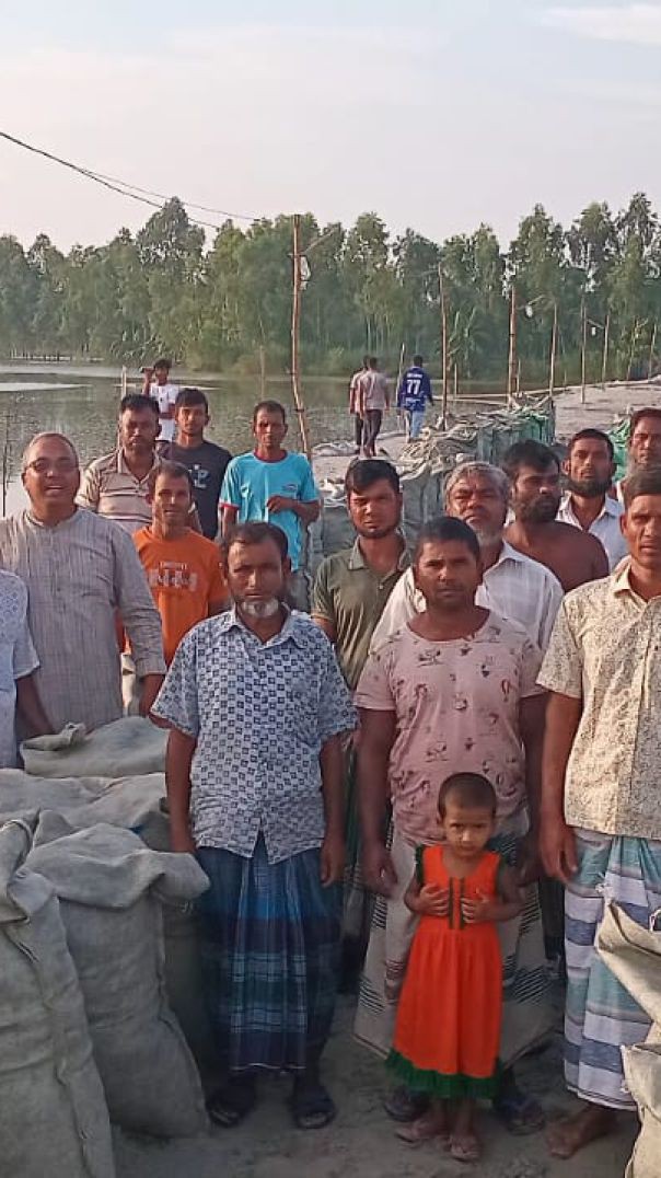 লালমনিরহাটের কালীগঞ্জের তিস্তার চরে ৫০০ জিও ব্যাগের ব্যবস্থা করেন কৃষিবিদ ড. মো: রোকনুজ্জামান