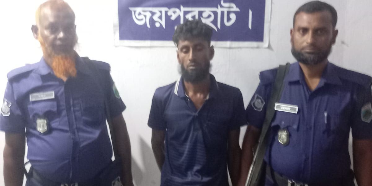 ক্ষেতলালে মাদকবিরোধী অভিযানে গ্রেফতার ৩