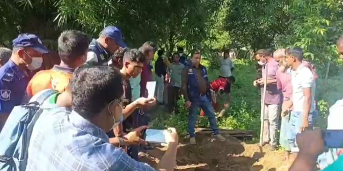 ঠাকুরগাঁওয়ে রানীশংকৈলে মায়ের অভিযোগে ১ বছর পর ৮ বছরের শিশুর লাশ কবর থেকে উত্তোলন।..