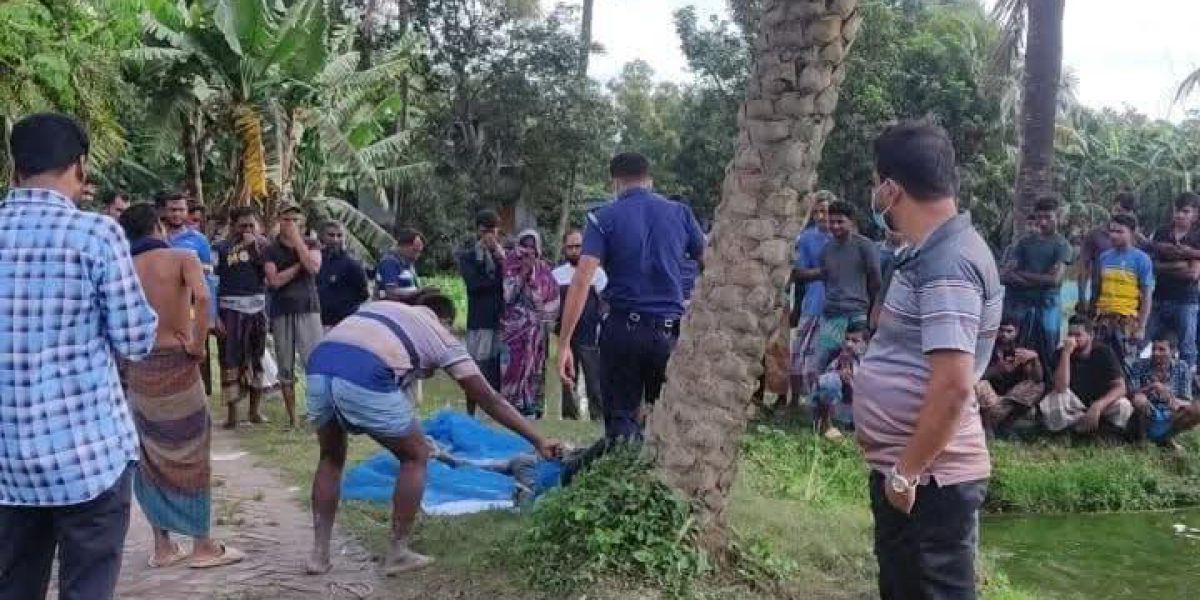 নিখোঁজের ৪ দিন পর মাছের ঘের থেকে রাজমিস্ত্রির অর্ধগলিত মরদেহ উদ্ধার..