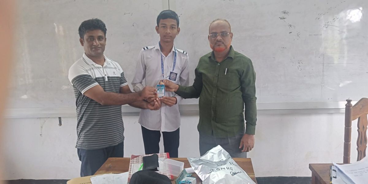 জামালগঞ্জ সরকারি মডেল উচ্চ বিদ্যালয়ে শিক্ষার্থীদের মধ্যে পরিচয়পত্র বিতরণ..