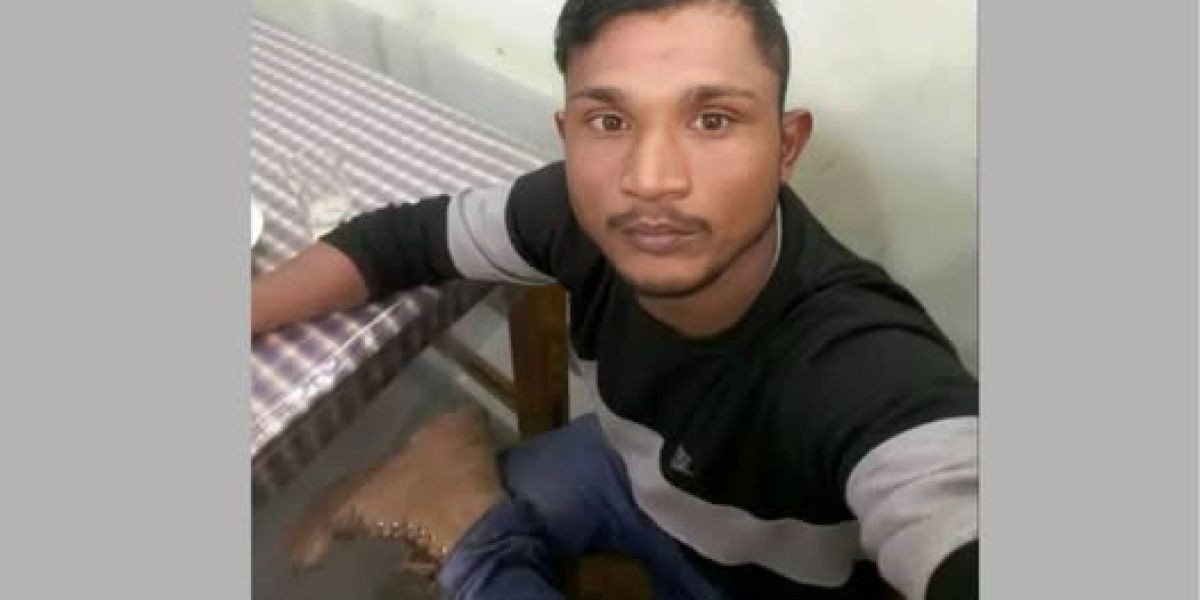 চট্টগ্রামের রাঙ্গুনিয়ার শীর্ষ স-ন্ত্রাসী রুবেলকে (৩৫) গু-লি করে কু-পিয়ে হ-ত্যা করেছে দু-র্বৃত্তরা..