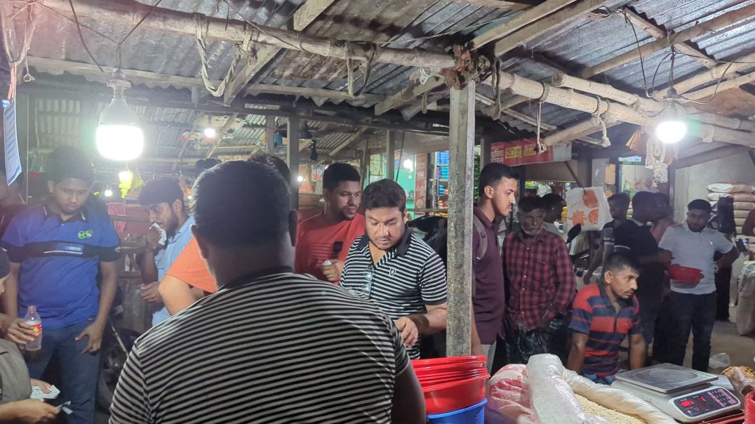 আমরাইদ বাজারের ঝাল মুড়ি: কাপাসিয়ার ঐতিহ্যবাহী স্ট্রিট ফুড সোশ্যাল মিডিয়ায় ঝড় তুলেছে"
