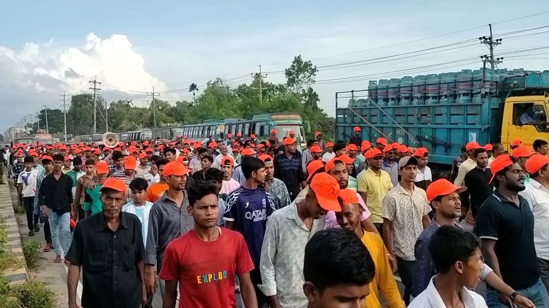 ⁣আনোয়ারায় স্বেচ্ছাসেবক দলের প্রতিষ্ঠাবার্ষিকীতে বর্ণাঢ্য শোভাযাত্রা