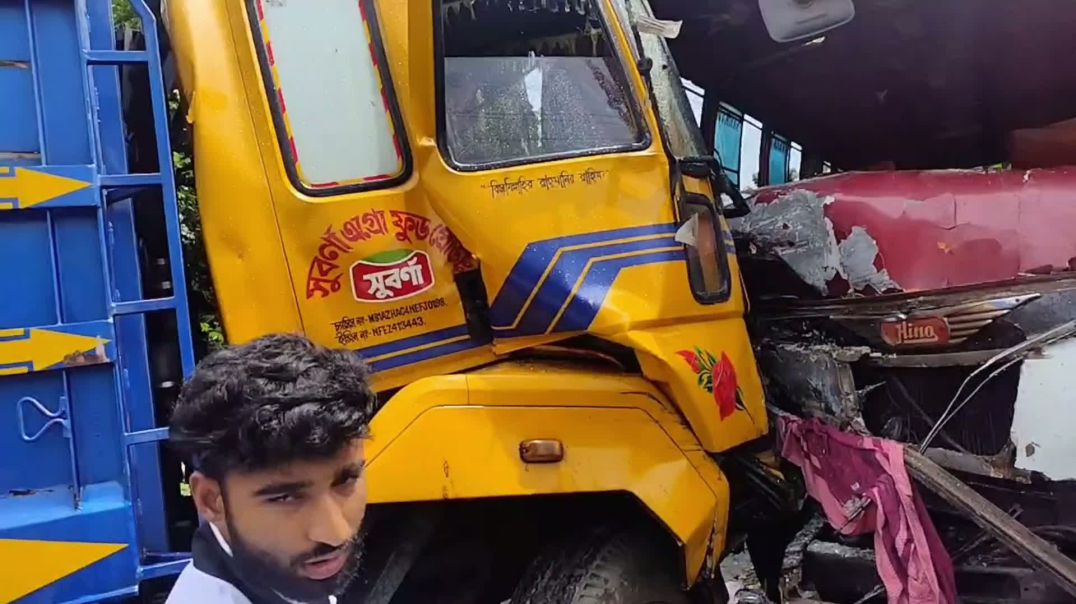 রাজবাড়ী কুষ্টিয়া মহাসড়কে বাস ট্রাক এর মুখোমুখি সংঘর্ষ আহত- ২২