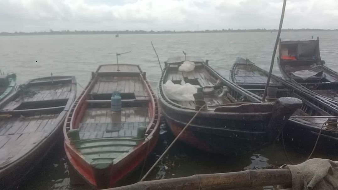 গভীর নিম্নচাপের কারণে মানুষের চলাচলের বিঘ্ন