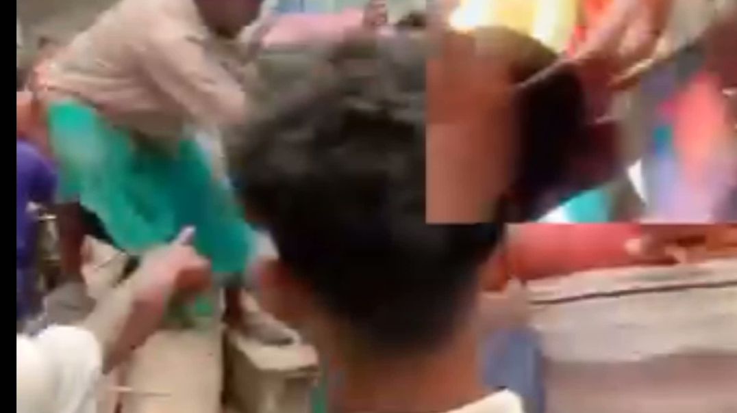 হিজরাকে টাকা না দেয়ায় অন্ডকোষে চাপ,যুবক অসুস্থ