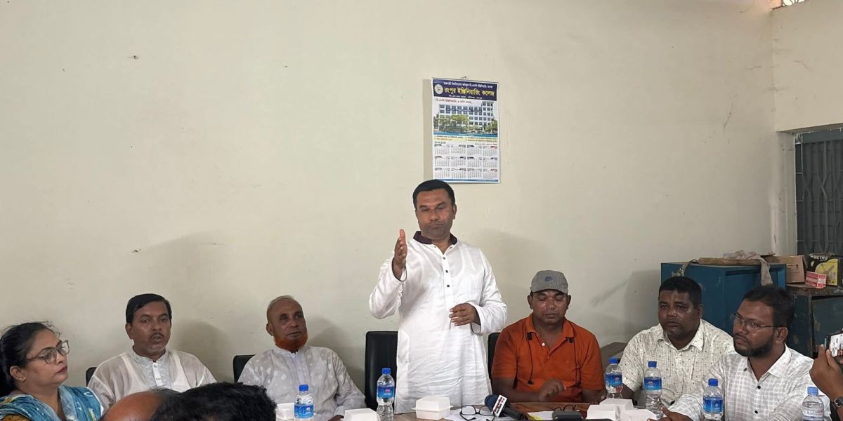 রানীশংকৈলে এমপি নন, বরং জনগণের সেবক হতে এসেছেন।