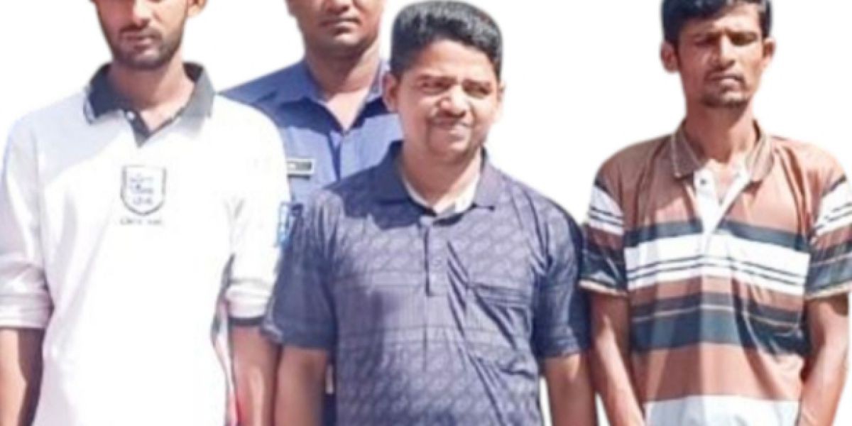 সিরাজগঞ্জে চাঁদা না পেয়ে ব্যবসায়ীর ফ্যাক্টরীতে হামলা ও লুটপাট: ৩ আসামি আটক..