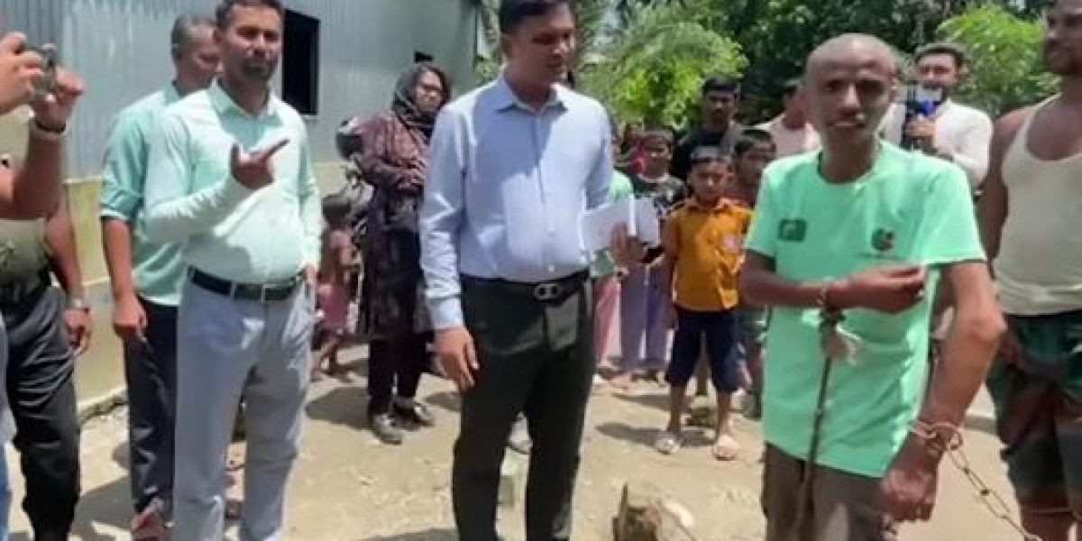 কিশোরগঞ্জে শিকলবন্দী ভাই-বোনের মানবেতর জীবন: চিকিৎসায় সহায়তার উদ্যোগ..