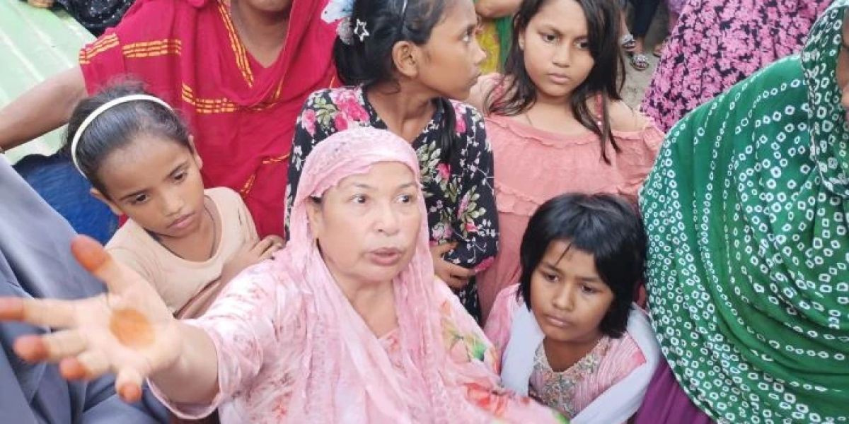 কুমিল্লায় মা ও বোনকে কুপিয়ে হত্যা, ছেলে ও পুত্রবধূ আটক
