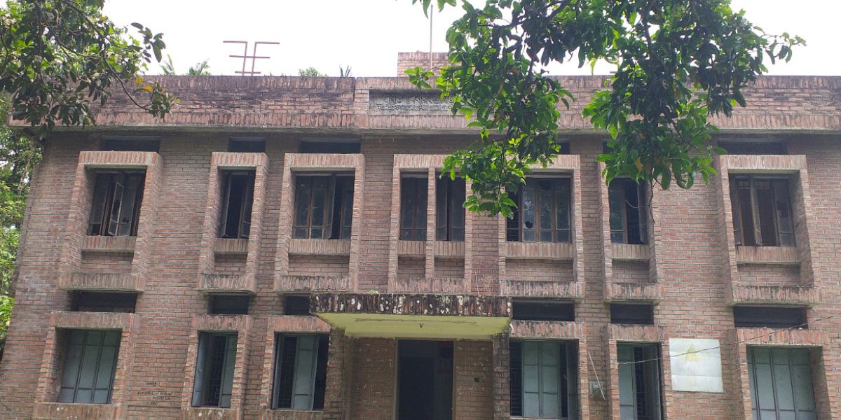 জনবল সঙ্কটসহ নানা সমস্যায় জর্জরিত কশবামাজাইল স্বাস্থ্য ও পরিবার কল্যাণ কেন্দ্র....