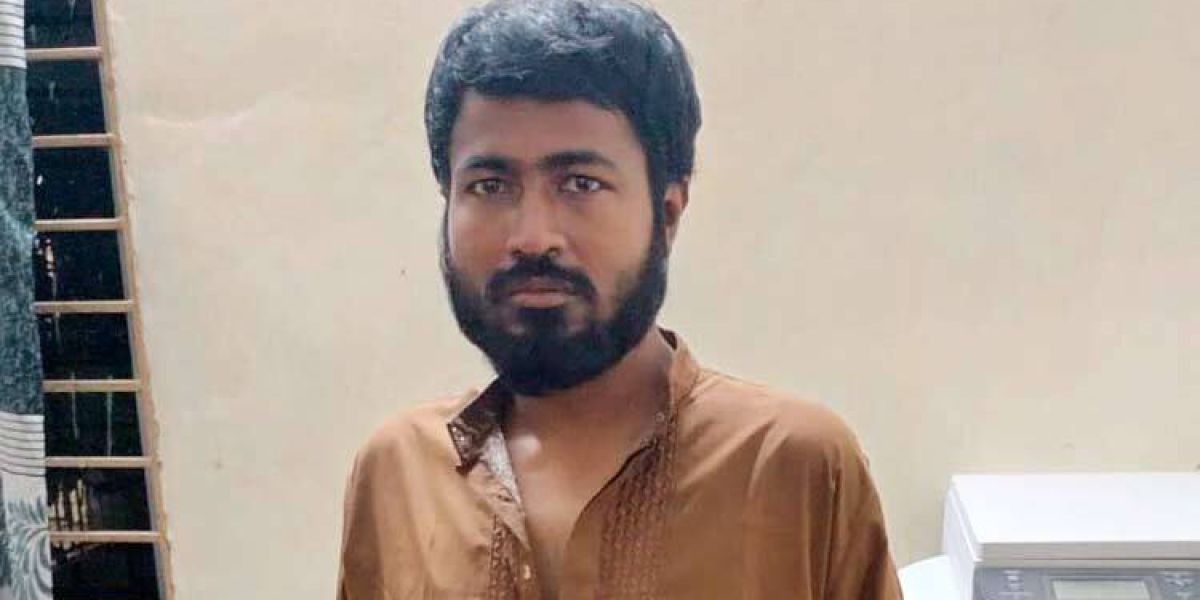 যশোরের অভয়নগর উপজেলায় এক মাদ্রাসা ছাত্রকে অপহরণের অভিযোগে মাসুম বিল্লাহ (৩২) নামে এক যুবককে গ্রেপ্তার করেছে পুলিশ।..