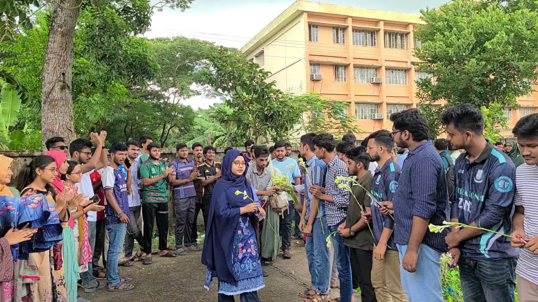 পবিপ্রবিতে আন্দোলনরত শিক্ষার্থীদের পক্ষ থেকে এ্যানিমেল হাজবেন্ড্রি ১৪তম ব্যাচের নবীন বরণ