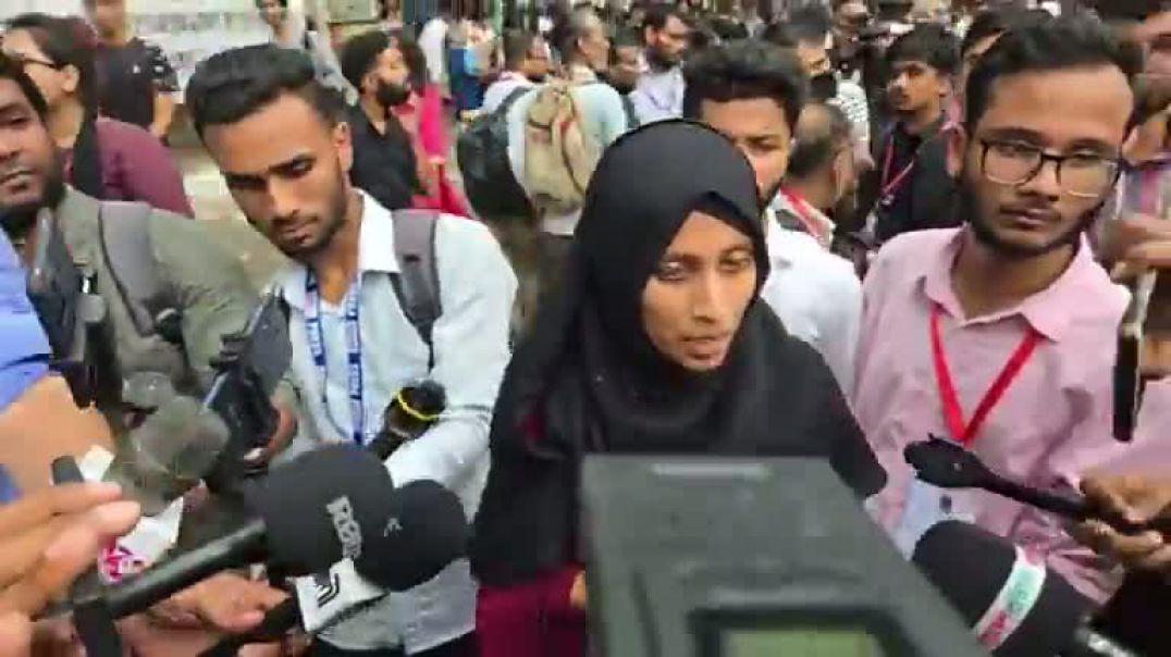 ⁣ঢাবিতে কেন্দ্র সংলগ্ন এলাকায় বিশৃঙ্খলা, সরাসরি