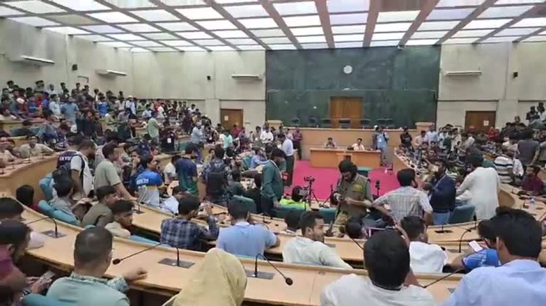 ⁣কিছুক্ষণের মধ্যেই ফলাফল ঘোষণা। সিনেট ভবন থেকে সরাসরি