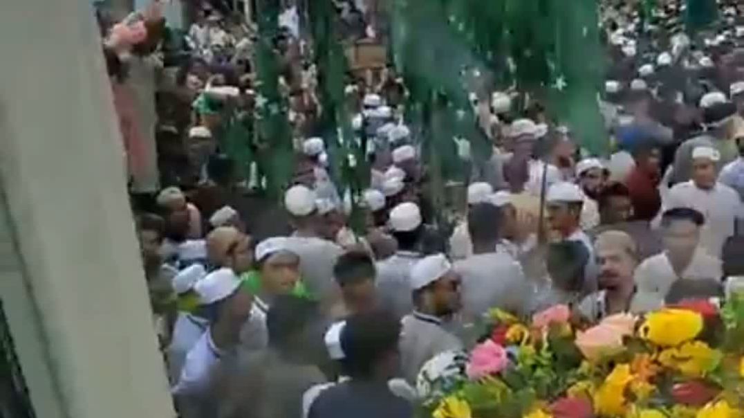 নগরজুড়ে উৎসব, জশনে জুলুসে লাখো মানুষের ঢল
