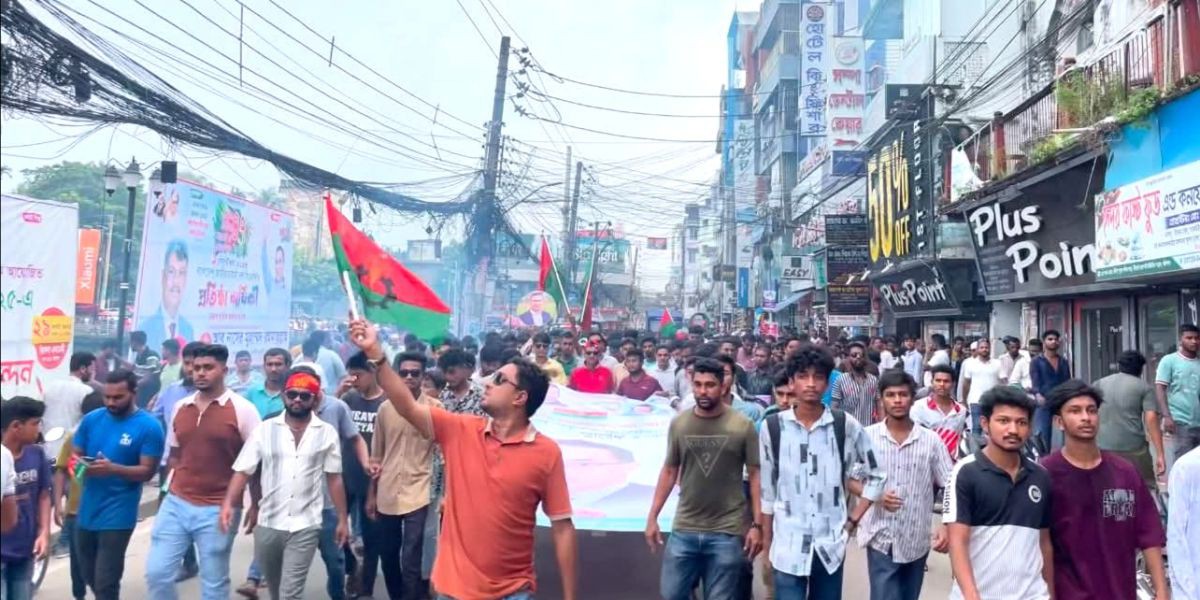 বরিশালে তানজিলের নেতৃত্বে প্রতিষ্ঠাবার্ষিকী উপলক্ষে আনন্দ মিছিল..