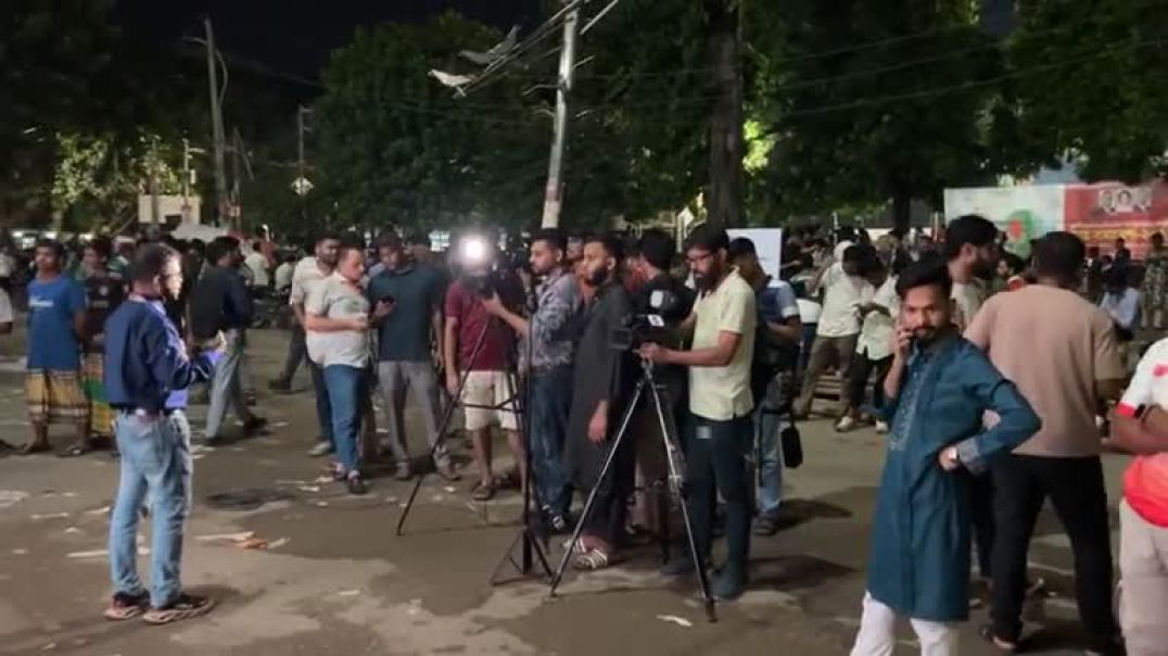 ⁣LIVE থমথমে ক্যাম্পাস, যা হচ্ছে ঢাকা বিশ্ববিদ্যালয়ে