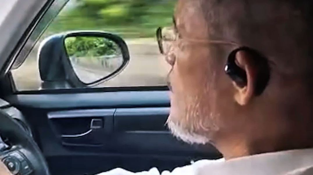 ⁣দীর্ঘ ২২ বছর পর নিজে গাড়ী ড্রাইভ করলেন ;লুৎফুজ্জামান বাবর।