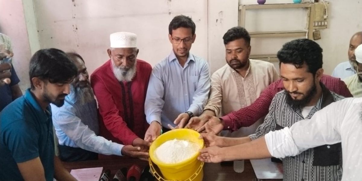 ধনবাড়ীতে ওএমএস এর আটা বিক্রয় উদ্বোধন