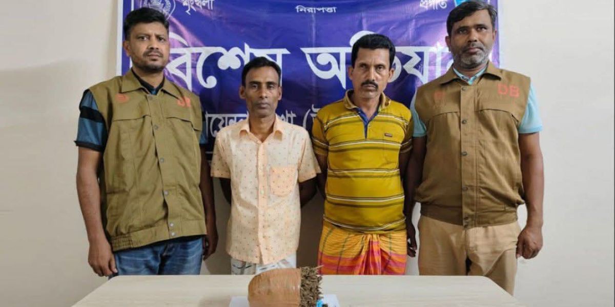 আশুলিয়ায় গাঁজাসহ দুই মাদক ব্যবসায়ী গ্রেপ্তার
