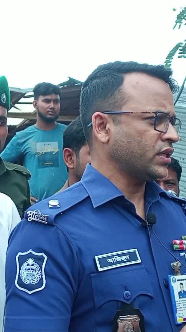 চাঁদপুরের কচুয়া বিশ্বরোডের দুই পাশে অবৈধ স্থাপনা উচ্ছেদ অভিযান