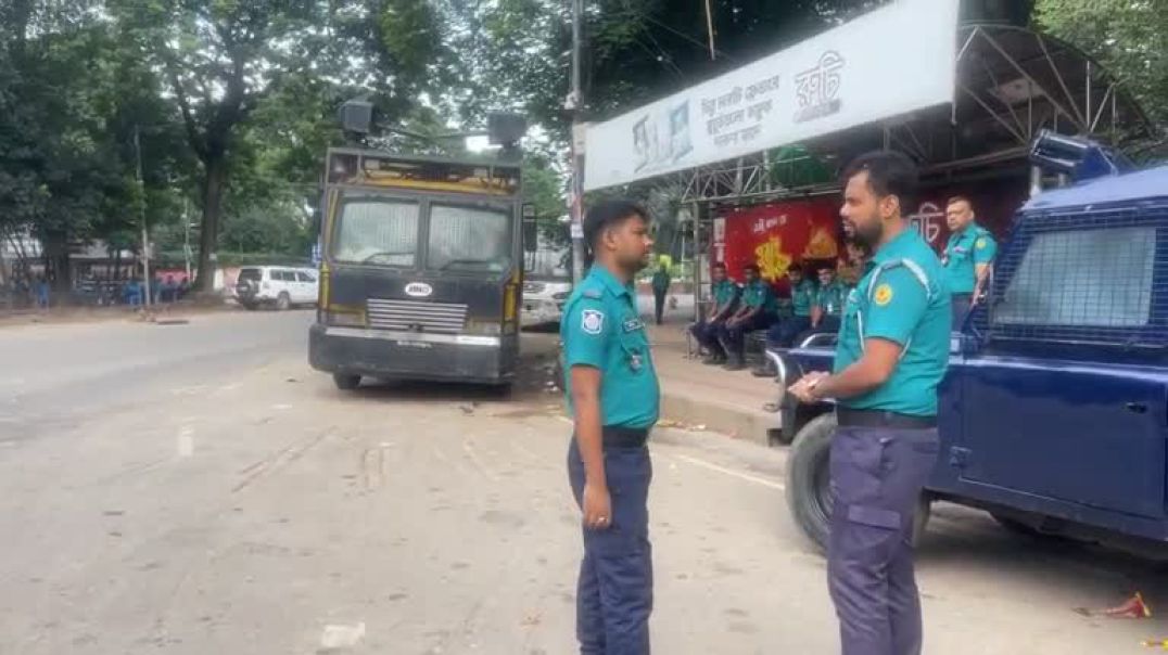 সাজ সকালে কড়া নিরাপত্তার চাদরে ঢাকা বিশ্ববিদ্যালয়