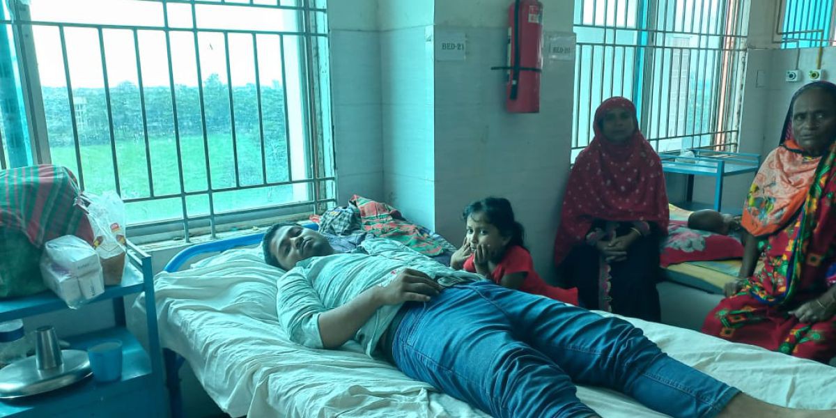 পাঁচবিবিতে মোবাইলে দুই লক্ষ টাকা চাঁদা দাবী, ল্যাব অপারেটরকে বেধড়ক মারপিট, আটক-১..