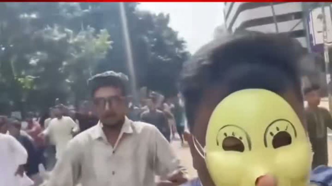 ⁣পিস্তল হাতে ছাত্রলীগ নেতার ছবি ভাইরাল, জনমনে আতঙ্ক
