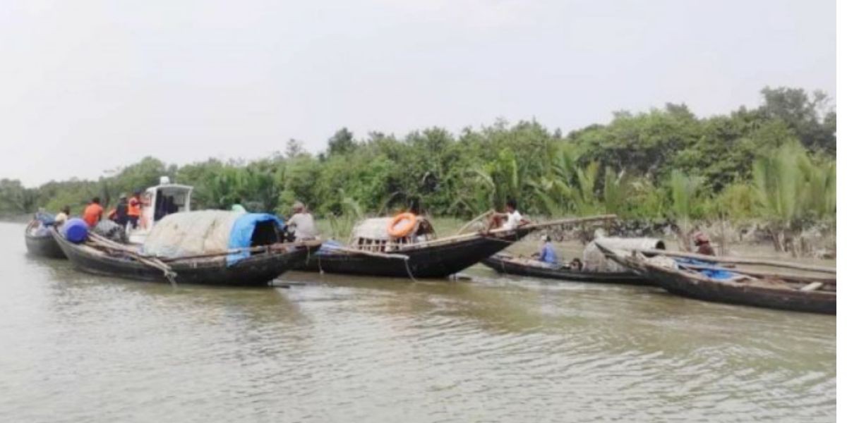 সুন্দরবনে মাছ ধরার উৎসব শুরু, দলেবলে ঢুকছে হাজারো জেলে