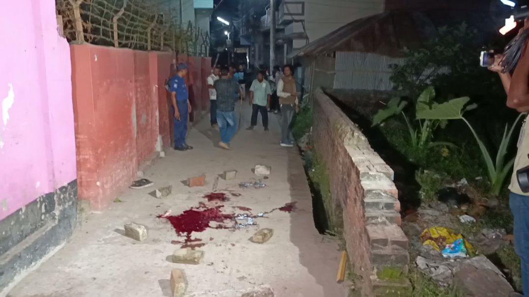 ⁣বগুড়ায় দুর্বৃত্তদের হামলায় খোকন নামে এক ব্যক্তি খুন হয়েছে