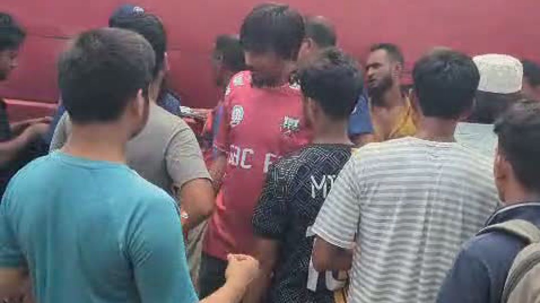 আমিনবাজার স্ট্যান্ডে সার্ভিস রোড ব্যবহার না করায় ঢাকা-আরিচা মহাসড়কে কয়েকটি বাসকে সতর্কবার্তা ও মা