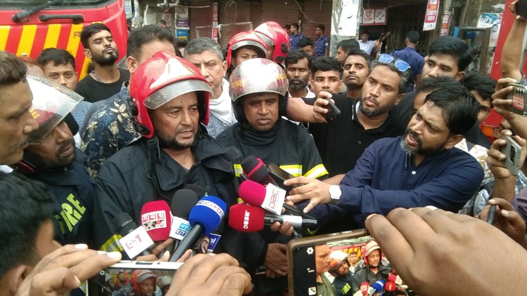 ⁣আশুলিয়ার পলমল গ্রুপের আয়েশা ক্লোথিং কারখানার আগুন নিয়ন্ত্রণে...