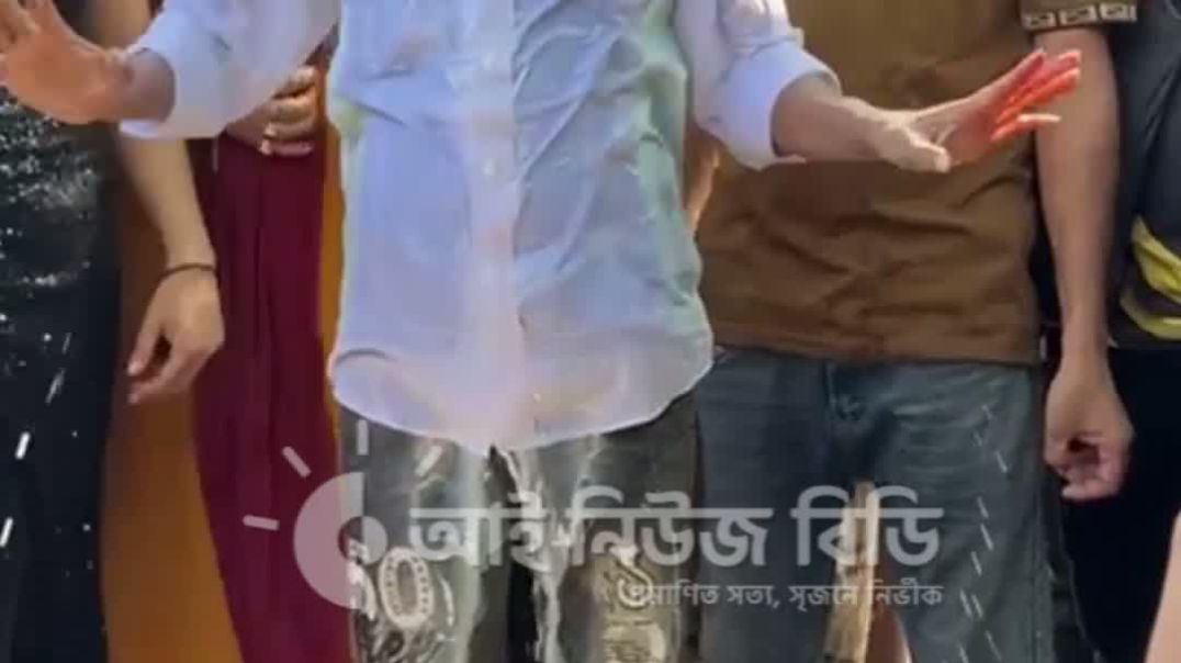 ⁣হিরো আলমের ভক্তদের পাগলামি চরমে—গোসলের দুধ আনলেন নারীরা
