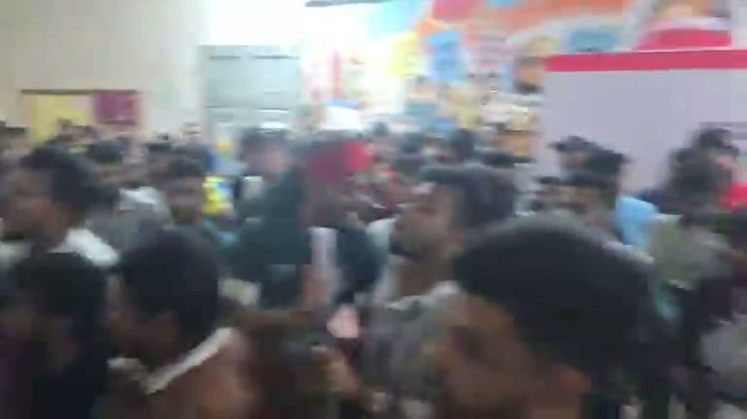 ⁣ঢাকা কলেজ শিক্ষক শিক্ষার্থীদের মধ্যে উত্তেজনা