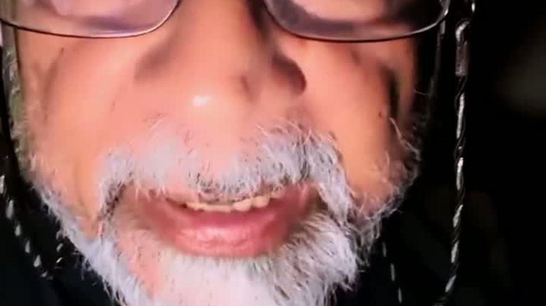 নানান বাধা উপেক্ষা করে গাঁজার দিকে অগ্রসর হচ্ছেন শহিদুল আলম এর জাহাজ