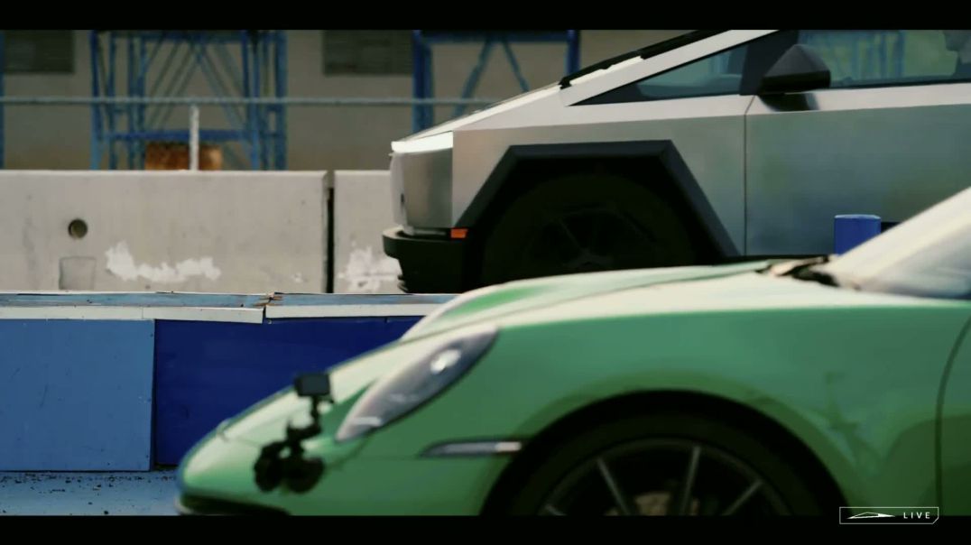 ⁣Tesla Cybertruck beats a 911 while towing a 911, which mean it can carry a 911 faster