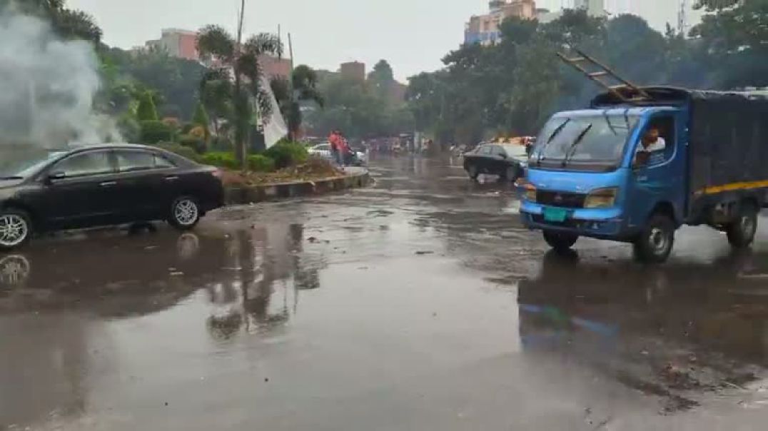 ⁣Live পু'লিশের সাথে জুলাই যো'দ্ধাদের সংঘ'র্ষের পর সংসদ ভবনের এরিয়ায় সর্বশেষ পরিস্থিতি.