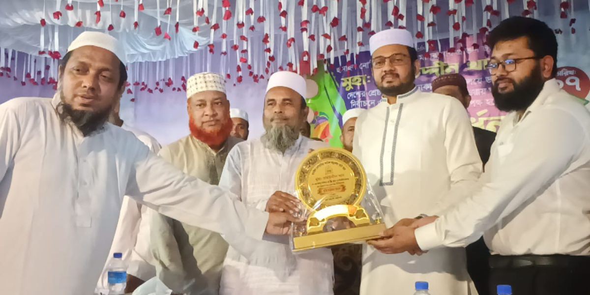 ঢাবি এজিএস মহিউদ্দীন খানকে জয়পুরহাটে সংবর্ধনা