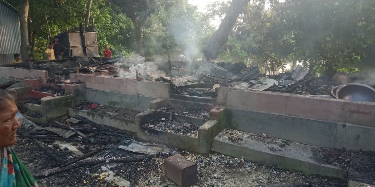 মাধবপুরে ভয়াবহ অগ্নিকাণ্ডে ৫ পরিবার নিঃস্ব